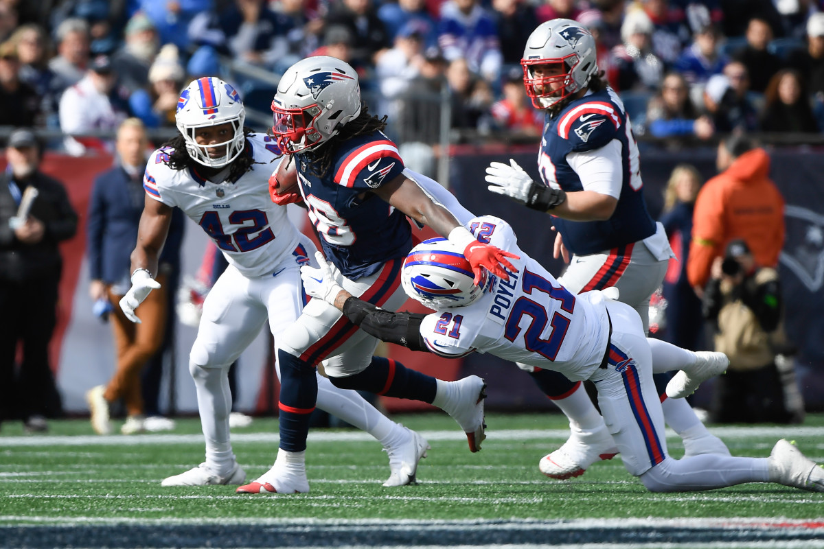Stevenson attempts to break a tackle against the Buffalo Bills.